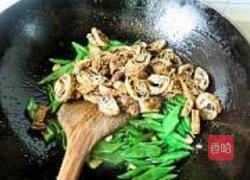 扁豆炒油素鸡的做法图解8