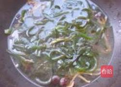 茶树菇海带丝汤的做法图解6