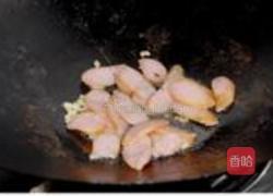 热狗木耳炒油菜的做法图解3