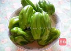 虎皮青椒的做法图解1
