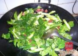 腊肠炒芥蓝菜的做法图解5