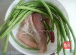 长豆角炒肉丝的做法图解1