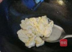 香菇炒鸡蛋的做法图解3