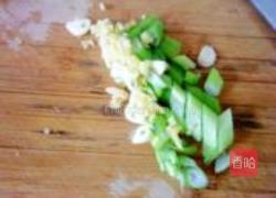 卷心菜炒肉的做法图解4