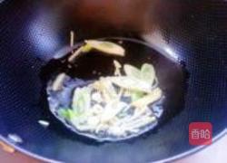 卷心菜炒肉的做法图解5