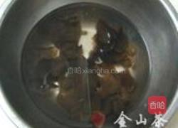 腐竹木耳拌黄瓜的做法图解2