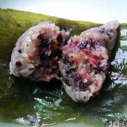 黑白糯米鲜肉粽的做法[图]