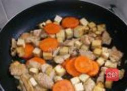 五香豆腐萝卜卤肉的做法图解6