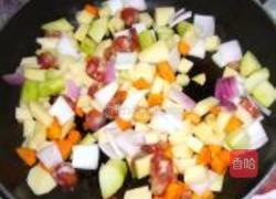 腊味杂蔬焖饭的做法图解3