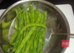 辣炒四季豆丝的做法图解2