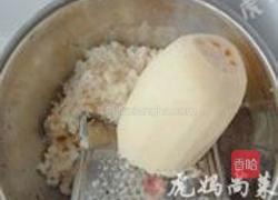 莲藕大肉包子的做法图解1
