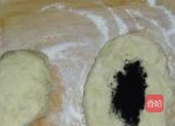竹炭双色馒头的做法图解4