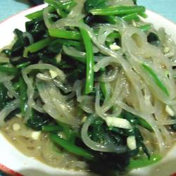 菠菜拌粉条的做法[图]