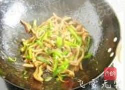 青椒炒猪耳的做法图解6