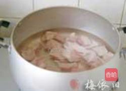 双菇牛腩的做法图解2