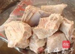 四物药炖排骨汤的做法图解3