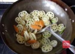 糖醋藕片的做法图解5