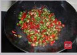 小炒牛蛙的做法图解3