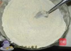 黑米面窝头的做法图解1