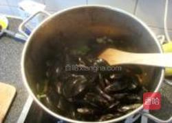 黑啤烧海虹的做法图解2