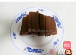 青蒜胡萝卜炒鸭血的做法图解2