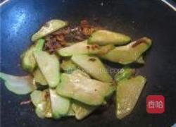 虾米炒合掌瓜的做法图解5