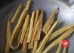 番茄炒腐竹的做法图解2