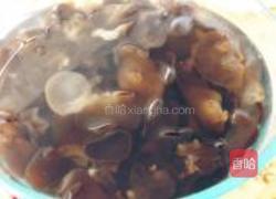 黑木耳炖猪蹄的做法图解4