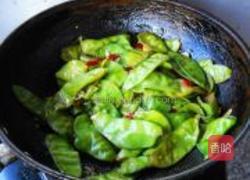 鱼香扁豆的做法图解8
