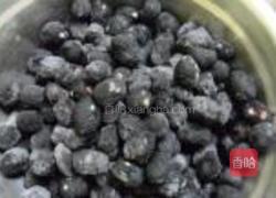 自制竹炭花生的做法图解4