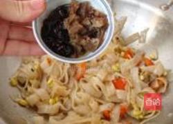 豉椒牛肉炒河粉的做法图解4