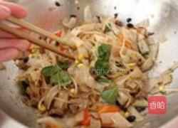 豉椒牛肉炒河粉的做法图解5