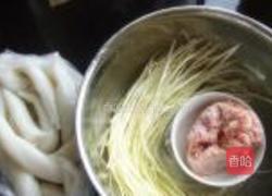 韭黄肉酱拌肠粉的做法图解1
