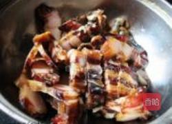 萝卜干炒腊肉的做法图解2