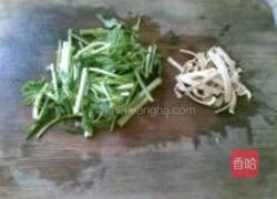 水芹菜炒千张的做法图解1