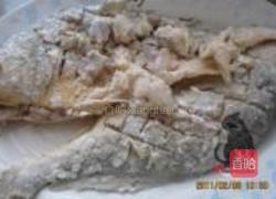 浇汁大黄花的做法图解2