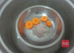 红萝卜鱼肉泥的做法图解2