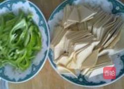 尖椒豆片的做法图解2