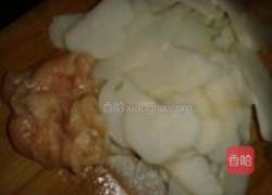佛手瓜鸡肉片汤的做法图解1