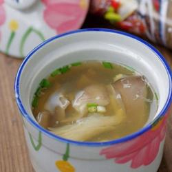 明目鲜蘑猪肝汤的做法[图]