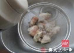 腐香花生猪蹄的做法图解3