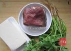 香菜肉丸的做法图解1