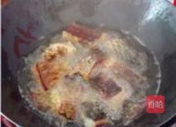 青椒焖腊鱼的做法图解2