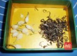 茉莉花绿茶的做法图解1