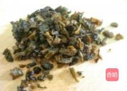 冬菜炖豆腐的做法图解1