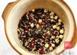 五谷杂粮粥的做法图解1