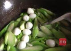 丝瓜毛豆鹌鹑蛋的做法图解5