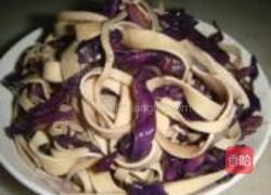 紫甘蓝炒千张的做法图解4