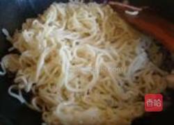 紫甘蓝炒面的做法图解7