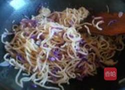紫甘蓝炒面的做法图解9